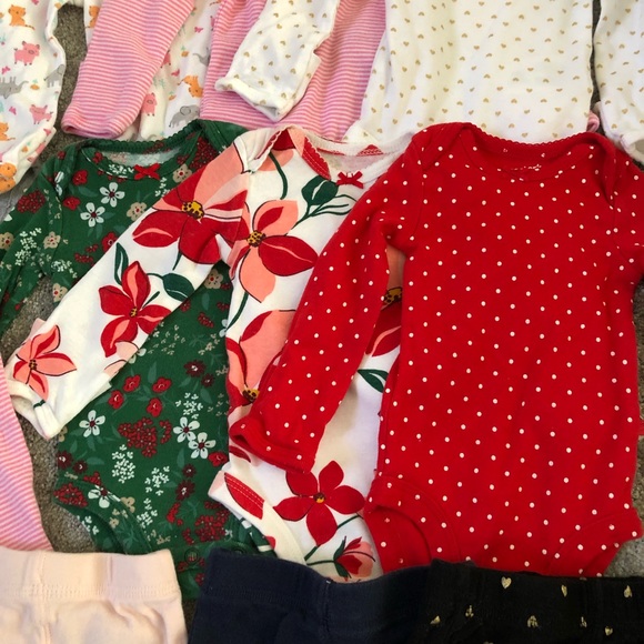 Newborn Bundle Short Sleeve Long Sleeve Onesies and Pants - Picture 4 of 6